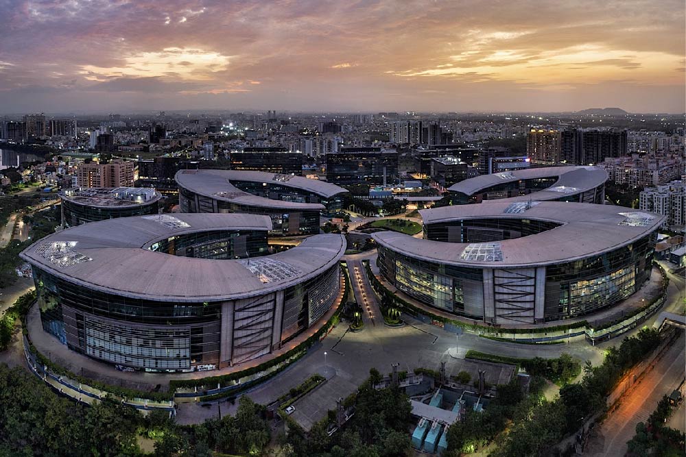 Real Estate in Pune - Kharadi in 2025: Pune’s Fastest Growing Hub for Commercial Real Estate.
